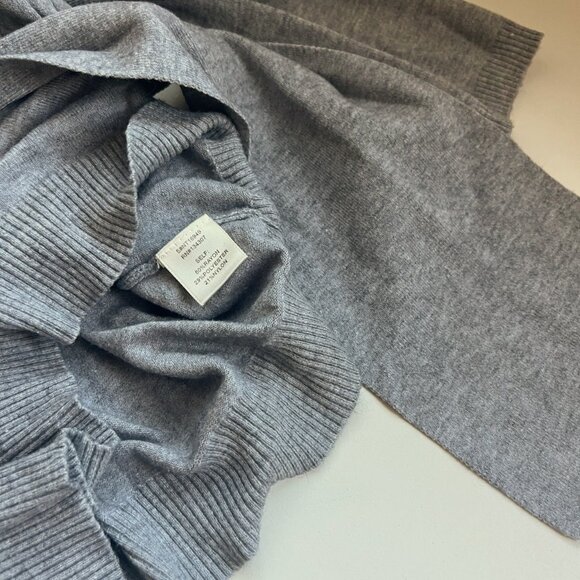 Gray Faux Wrap Sweater Stitch & Knot Size Small - Picture 4 of 5